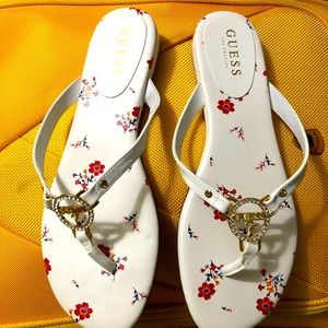 Guess White Flip Flops Sandals Preowned Like New Size 10